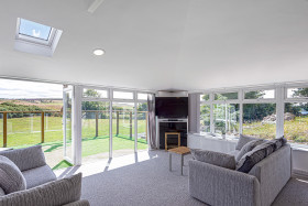 ANGLESEY-INTERIOR-CONSERVATORY (16).jpg