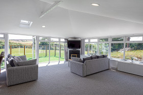 ANGLESEY-INTERIOR-CONSERVATORY (18).jpg